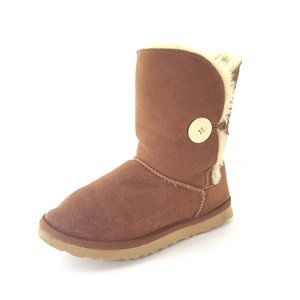 UGG  Bailey Button Boot in Chestnut Size 7